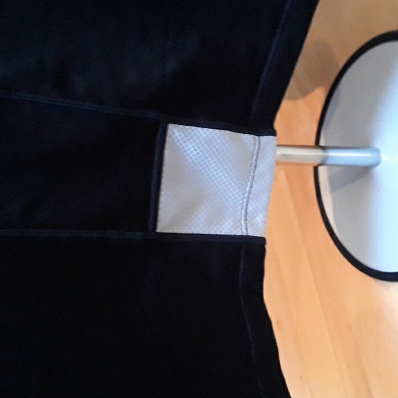 Ladies long sleeve jogging or workout jacket - Picture 5 of 5